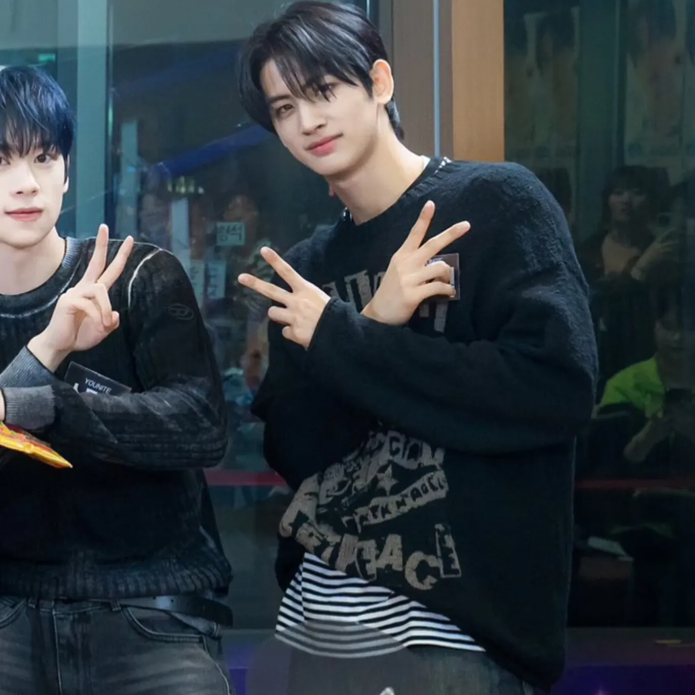 Behind-the-scenes cut of YOUNITE