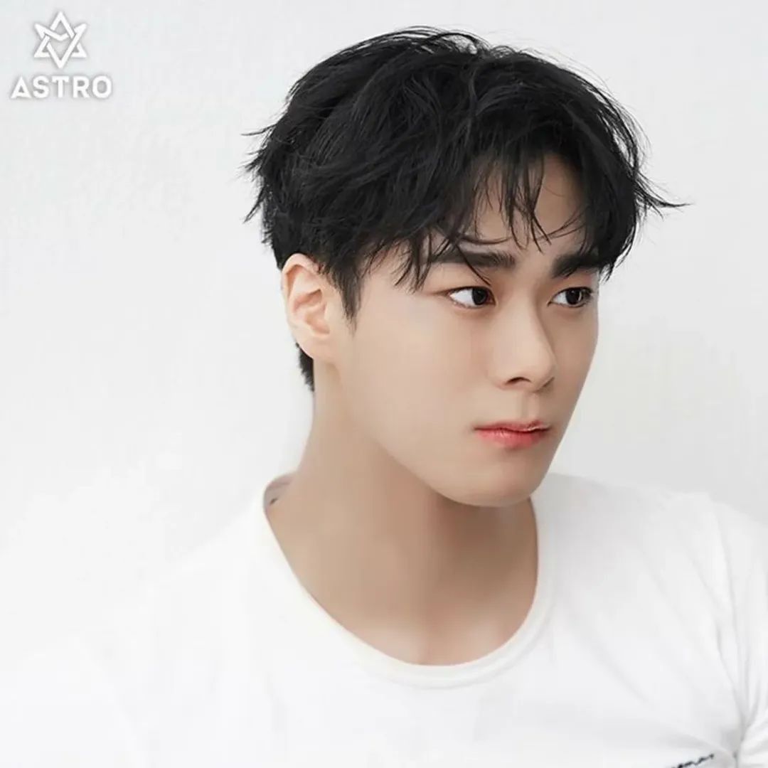 Latest photo of Moonbin (ASTRO)