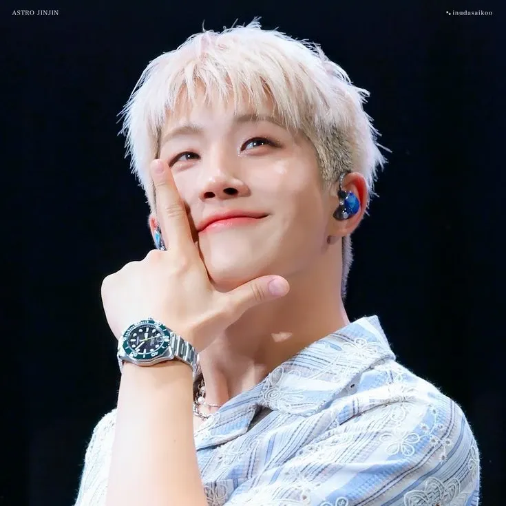 Behind-the-scenes cut of Jinjin (ASTRO)