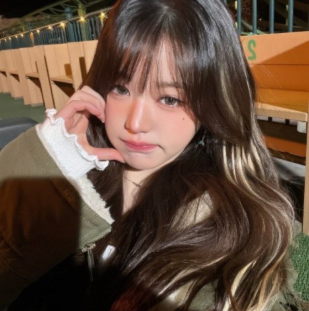 Latest photo of Jang Wonyoung (IVE)