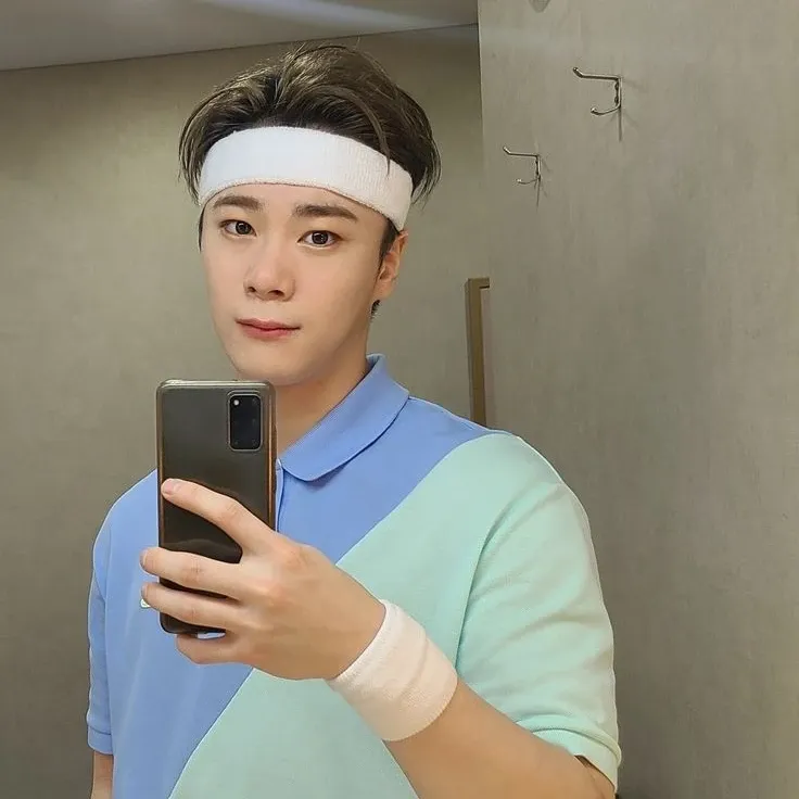 Latest photo of Moonbin (ASTRO)