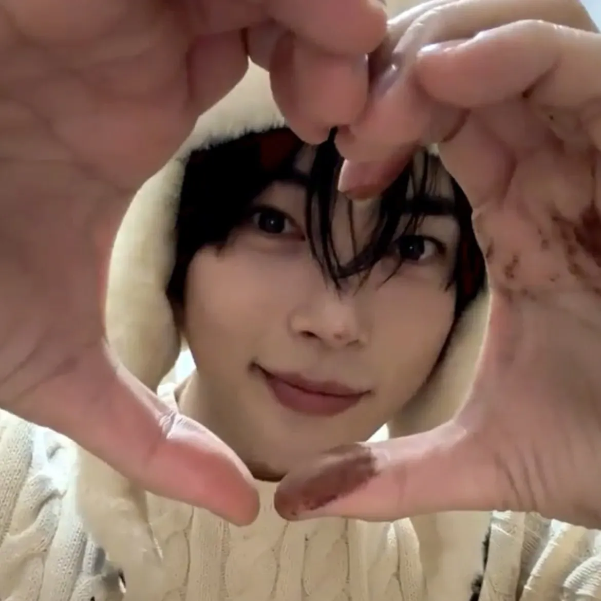 成韩彬 (ZEROBASEONE)的幕后花絮