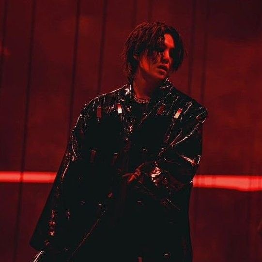 SUGA (防弹少年团)的最新照片