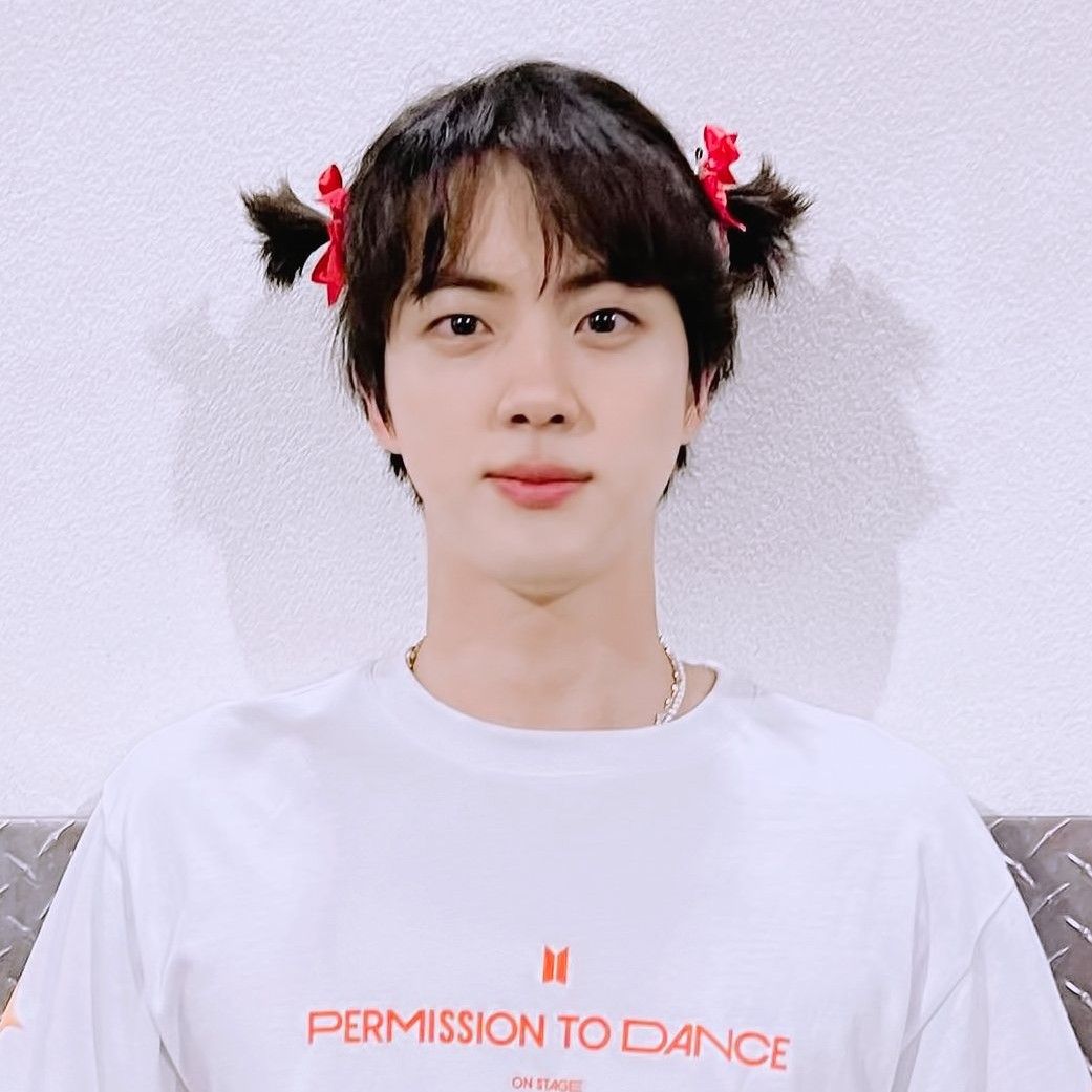 Behind-the-scenes cut of Jin (BTS)