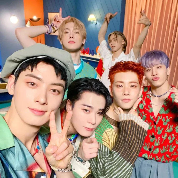 아스트로의 비하인드 컷