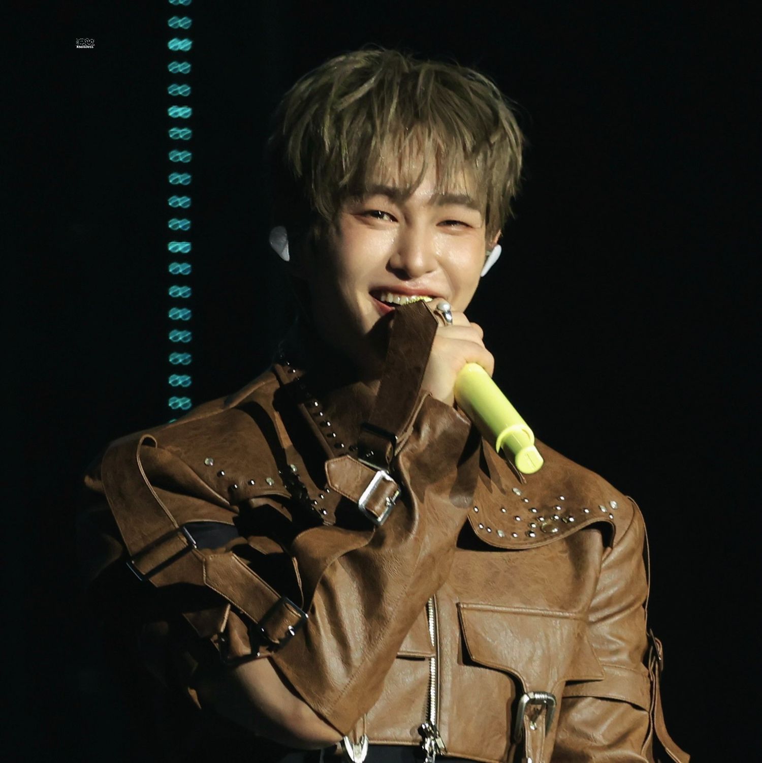 Potret di balik layar Onew (SHINee)