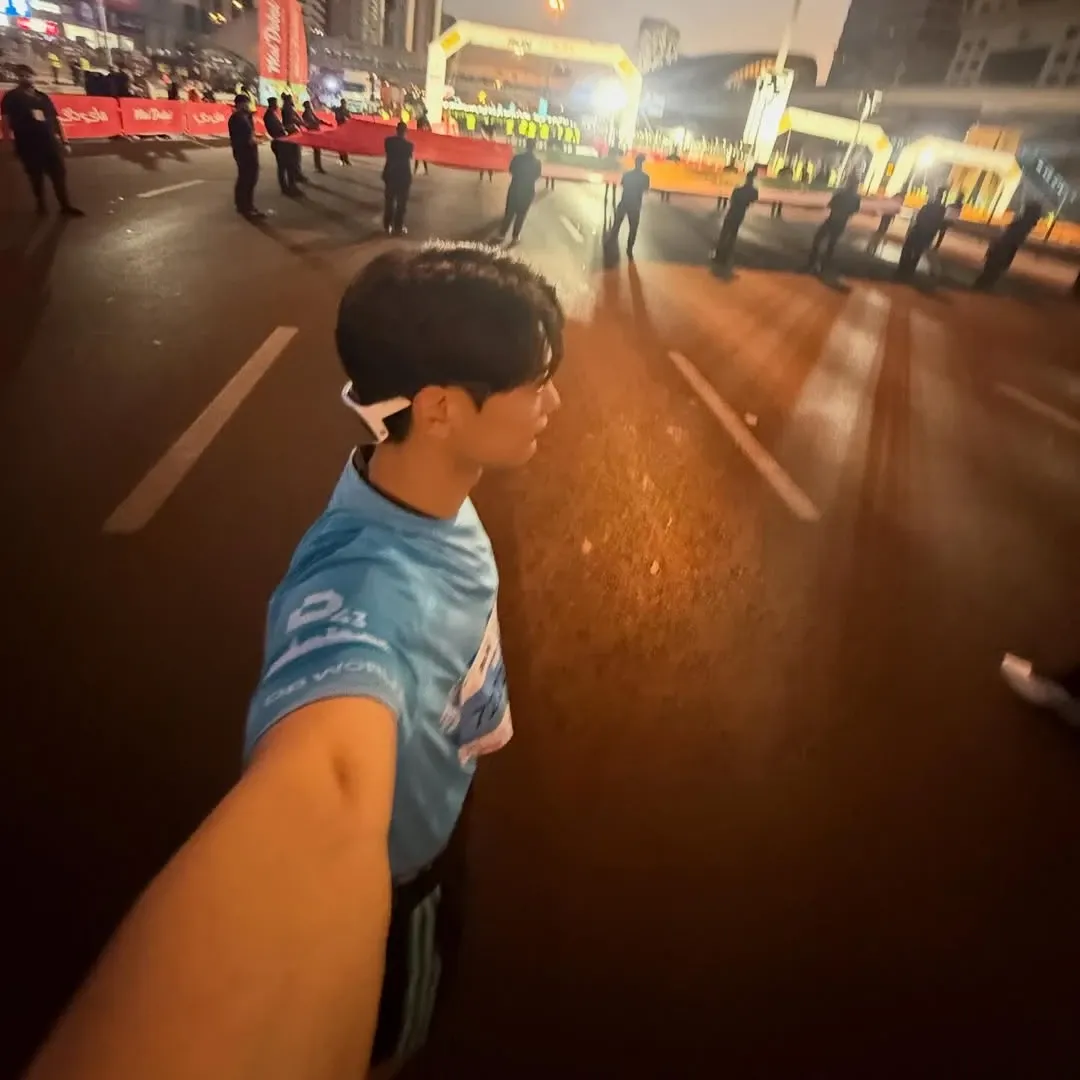 A moment captured by Minho (SHINee)'s fan