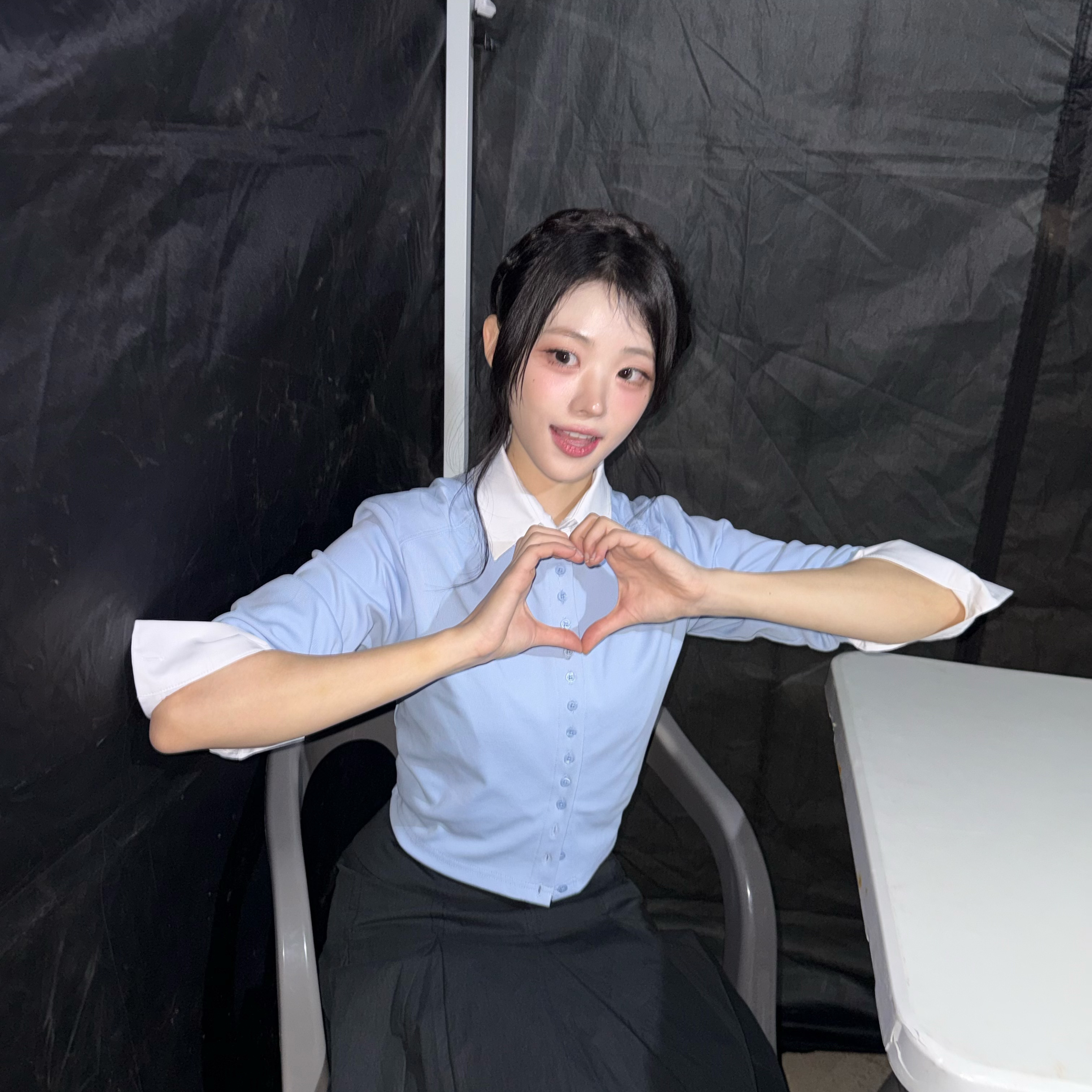 Recent activity shot of Hina (QWER)