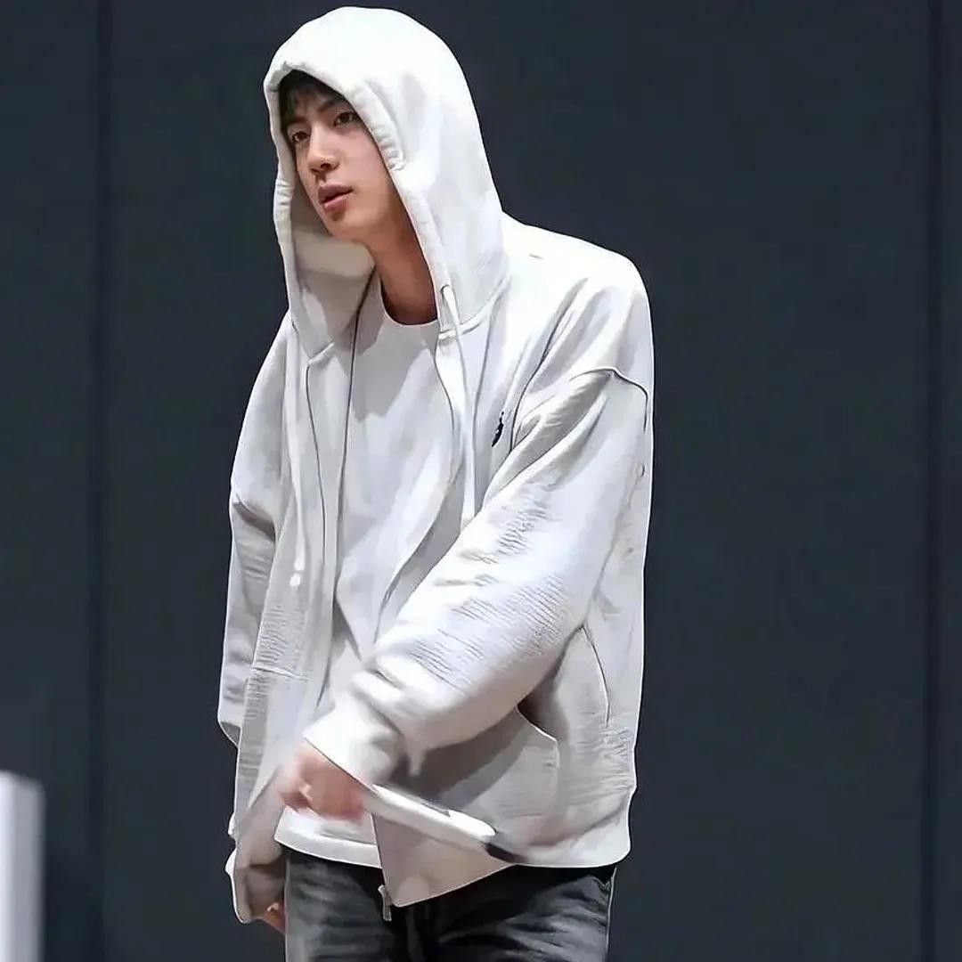 Foto terbaru Jin (BTS)