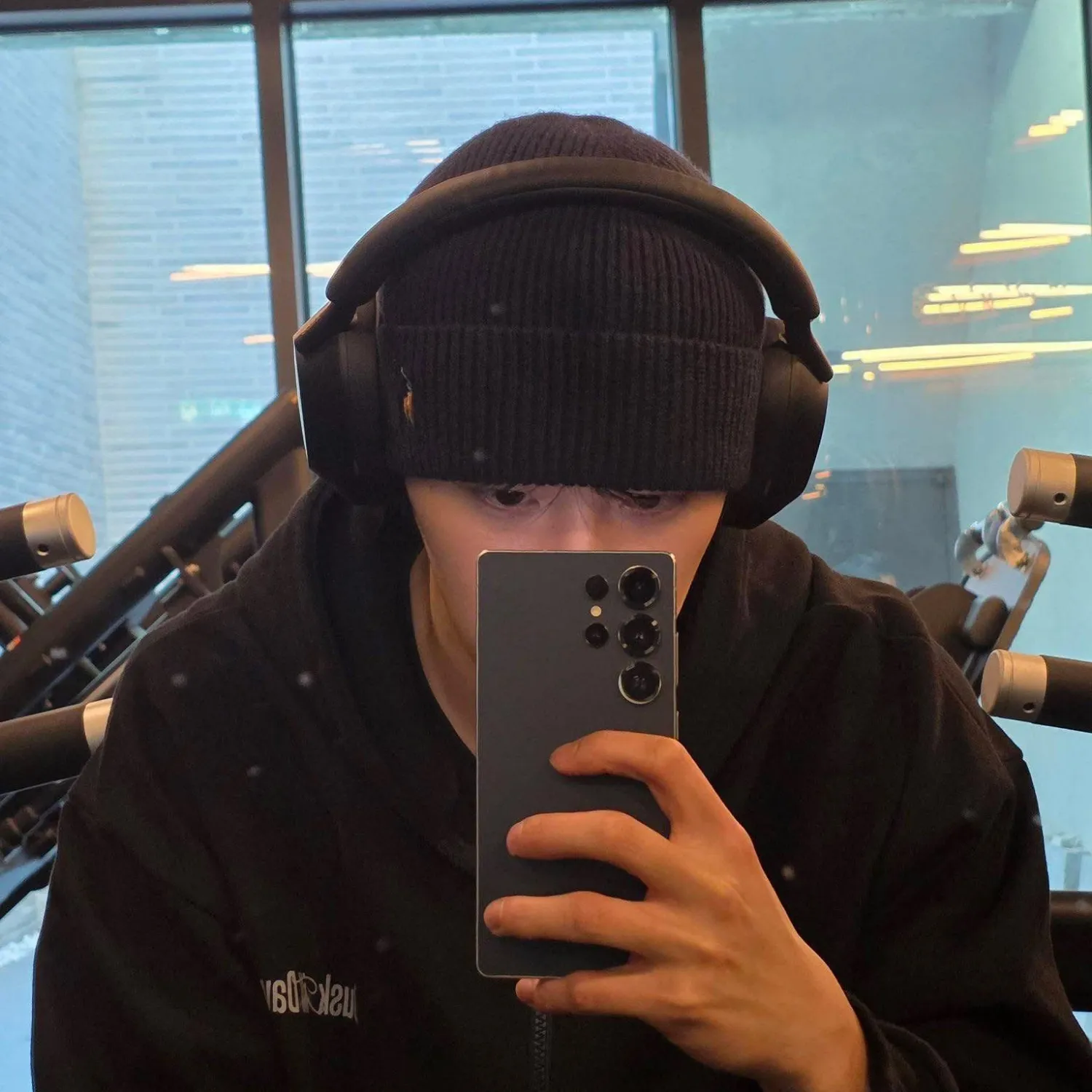 아스트로의 비하인드 컷