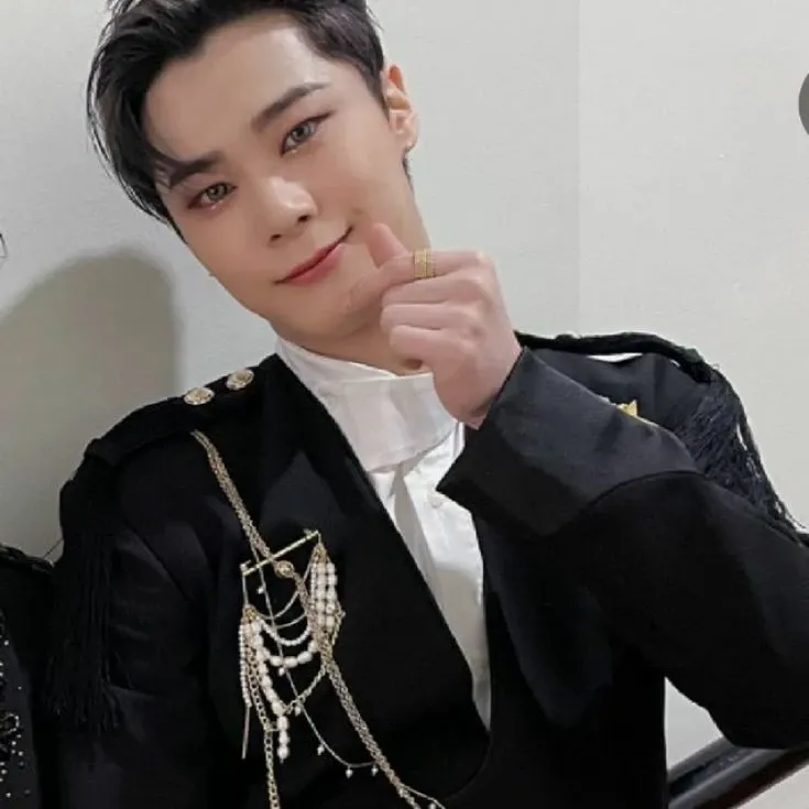 Behind-the-scenes cut of Moonbin (ASTRO)