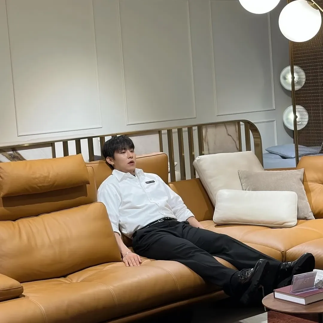 A moment captured by Park Woojin (AB6IX)'s fan