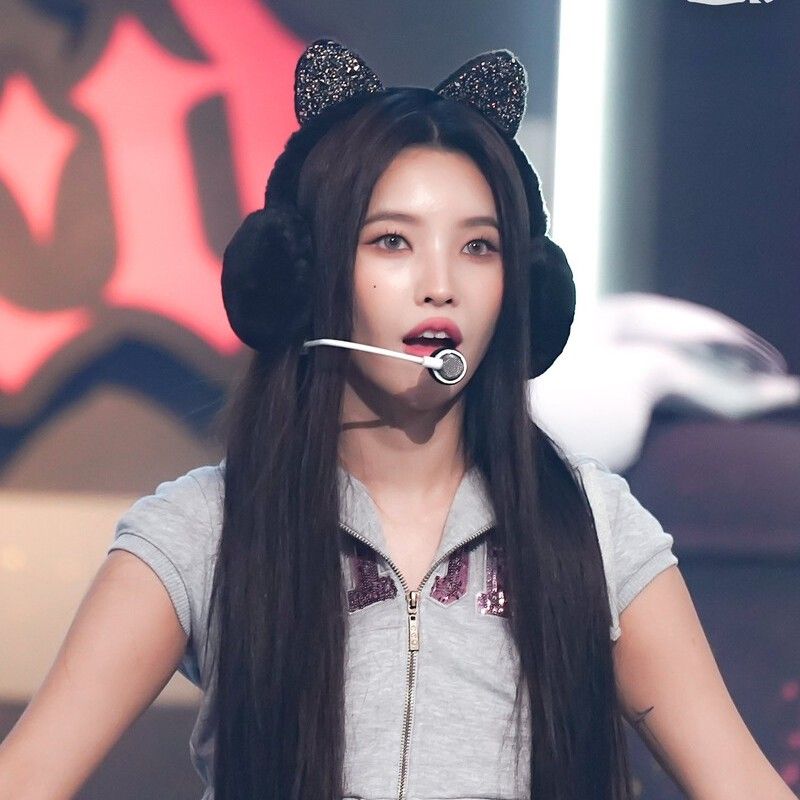 Behind-the-scenes cut of Soyeon (i-dle)