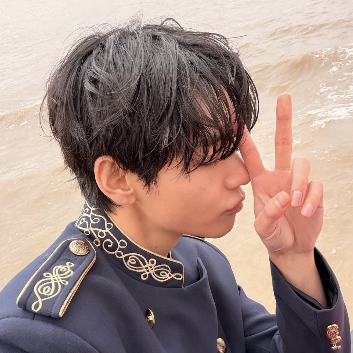 뷔 (방탄소년단)의 최신 사진