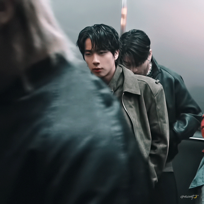 진 (방탄소년단) 최근 활동샷