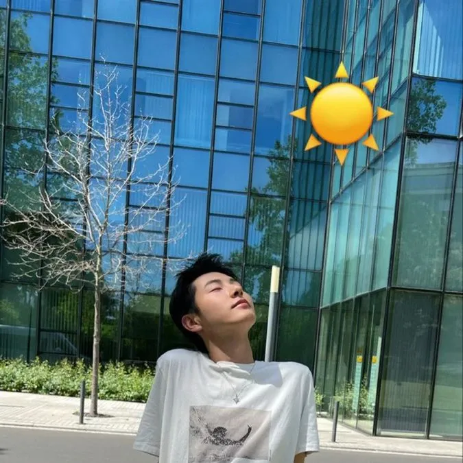 Recent activity shot of Renjun (NCT DREAM)