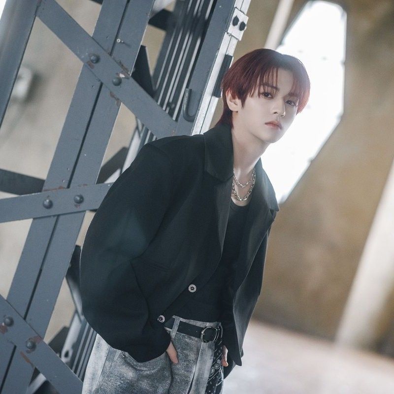 Behind-the-scenes cut of Sungyun (n.SSign)