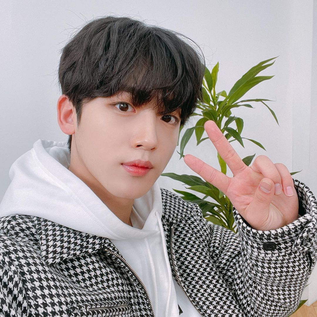 Behind-the-scenes cut of Kim Yohan (WEi)