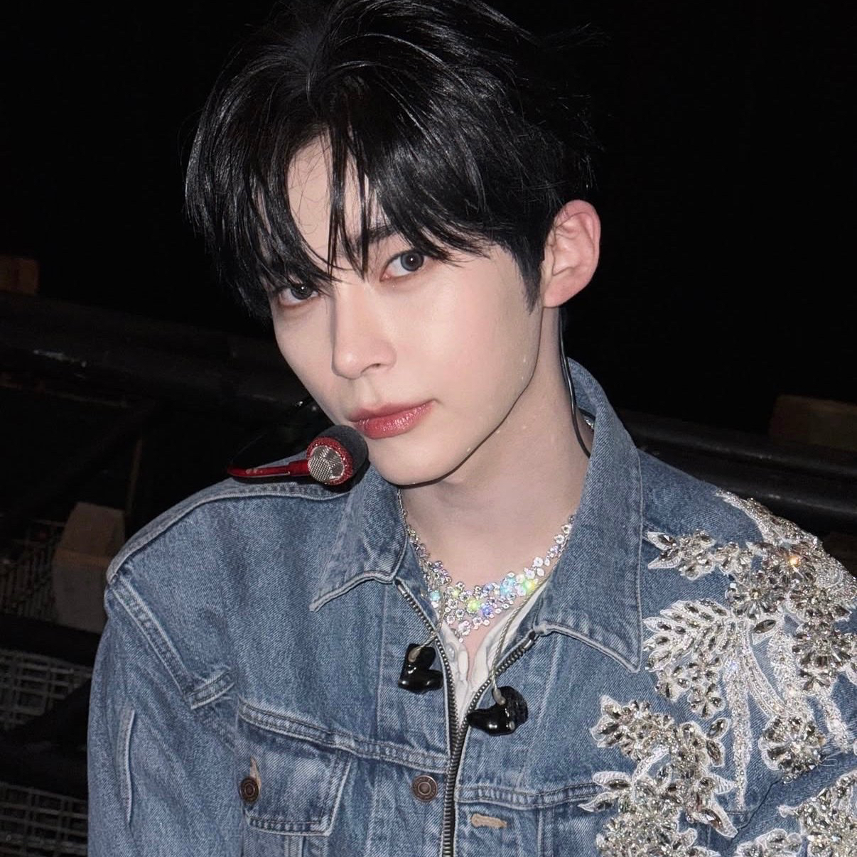 Behind-the-scenes cut of Sung Hanbin (ZEROBASEONE)