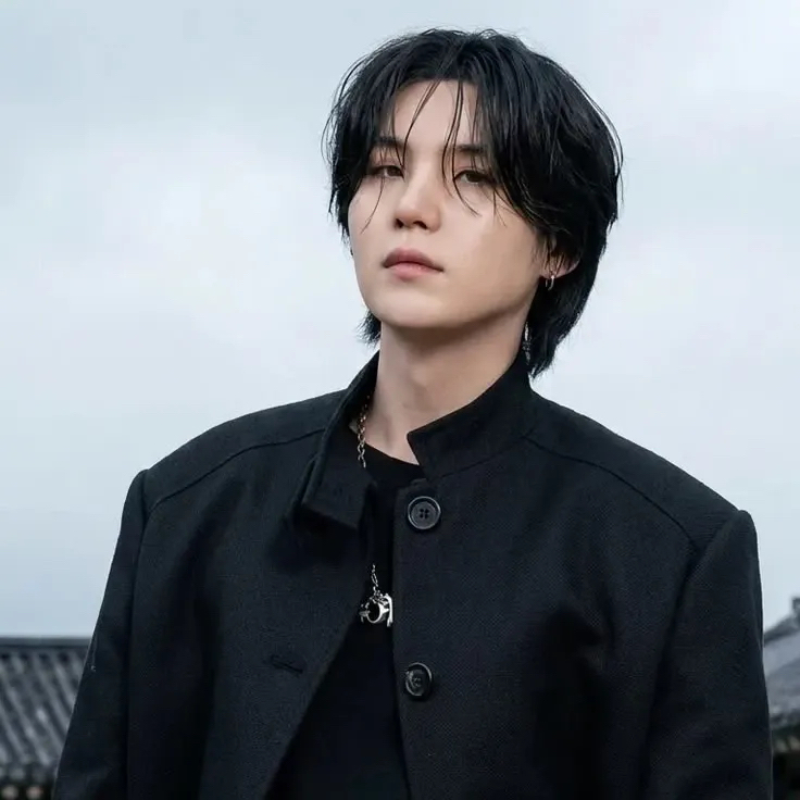 Behind-the-scenes cut of SUGA (BTS)