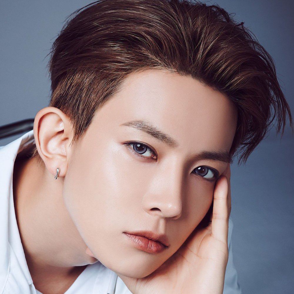 에반 최근 활동샷