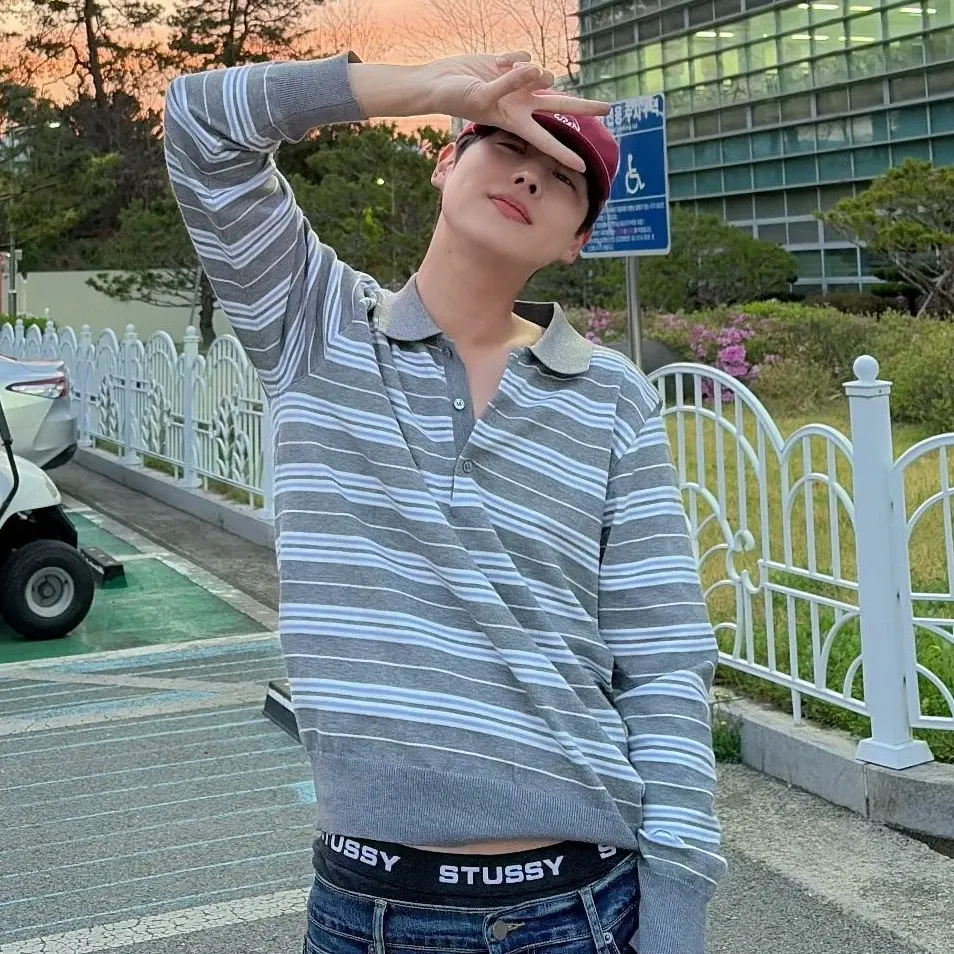 Latest photo of Choi Byungchan