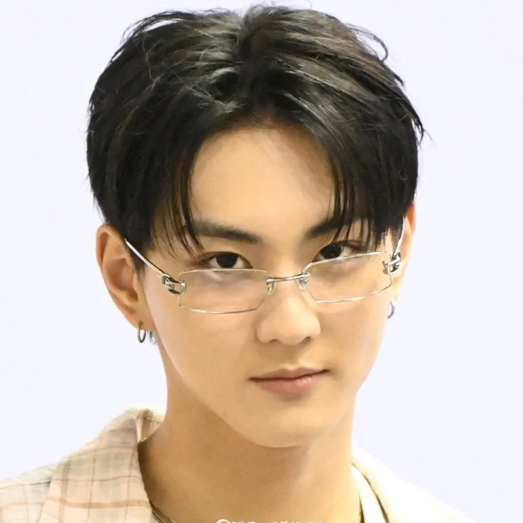 A moment captured by Jungwon (ENHYPEN)'s fan