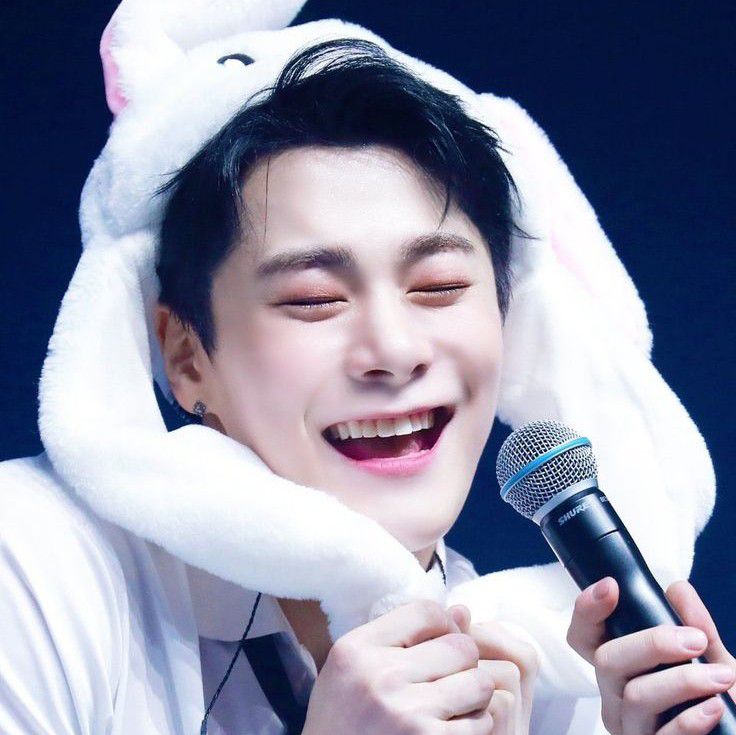 Behind-the-scenes cut of Moonbin (ASTRO)