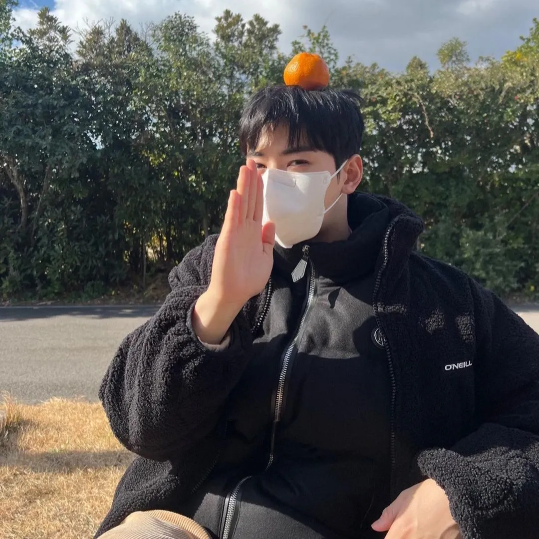 A moment captured by Eunwoo (ASTRO)'s fan