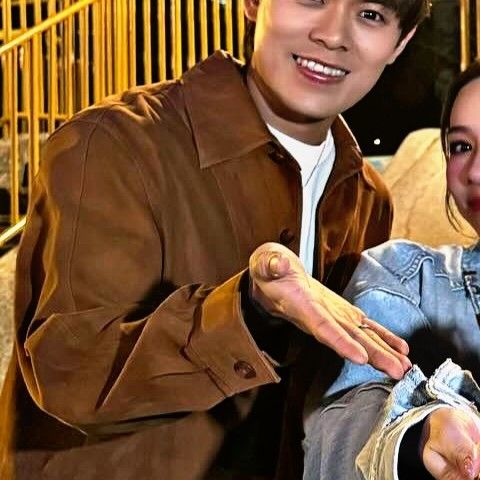 Recent activity shot of Solar (MAMAMOO)