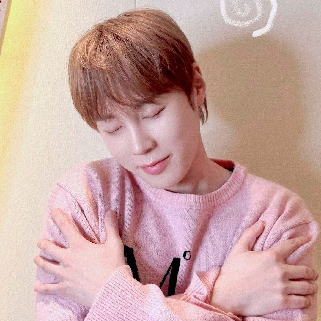 Behind-the-scenes cut of Ha Sungwoon