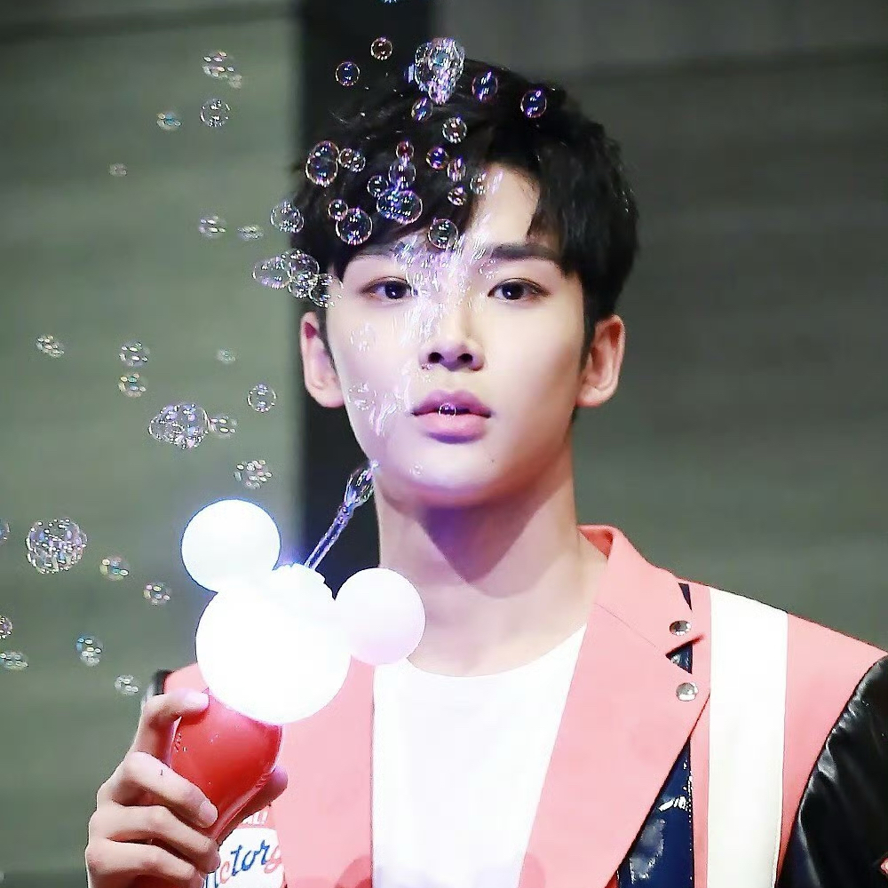 Latest photo of Rowoon