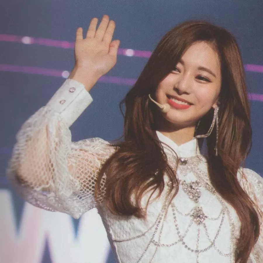 Latest photo of Jeongyeon (TWICE)