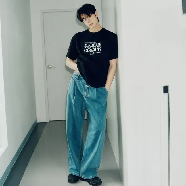 Recent activity shot of Eunwoo (ASTRO)
