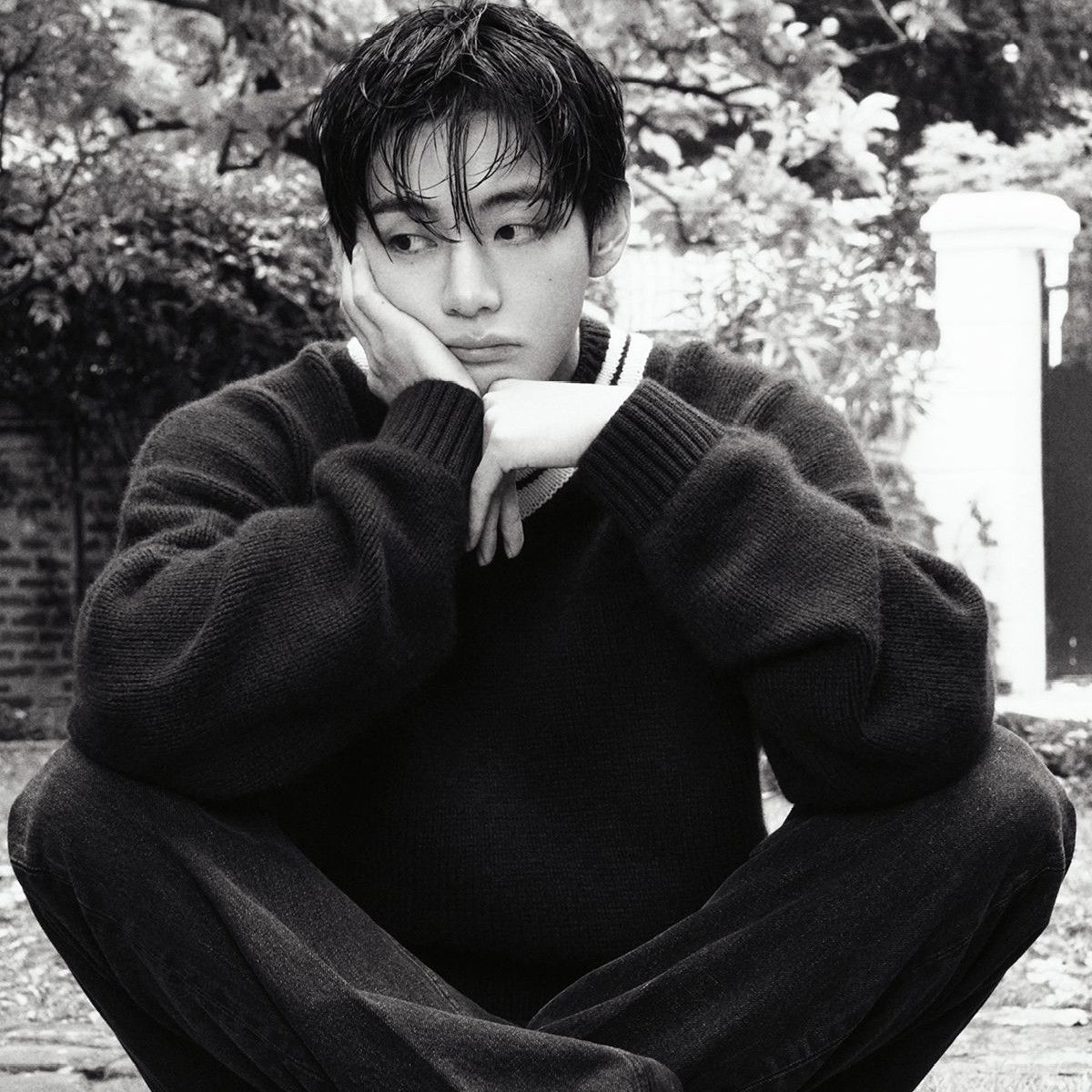 Latest photo of V (BTS)