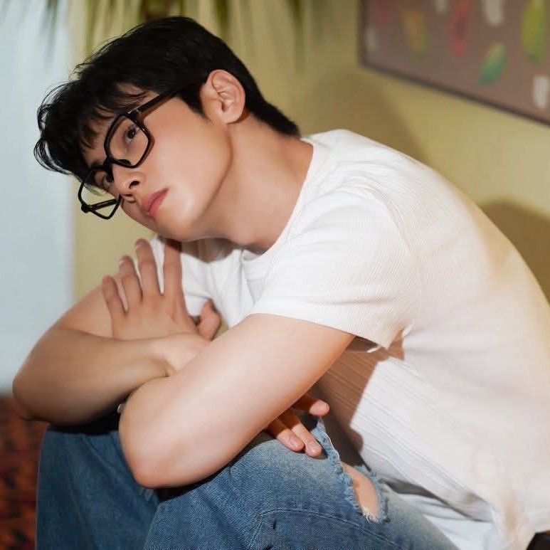 A moment captured by Eunwoo (ASTRO)'s fan