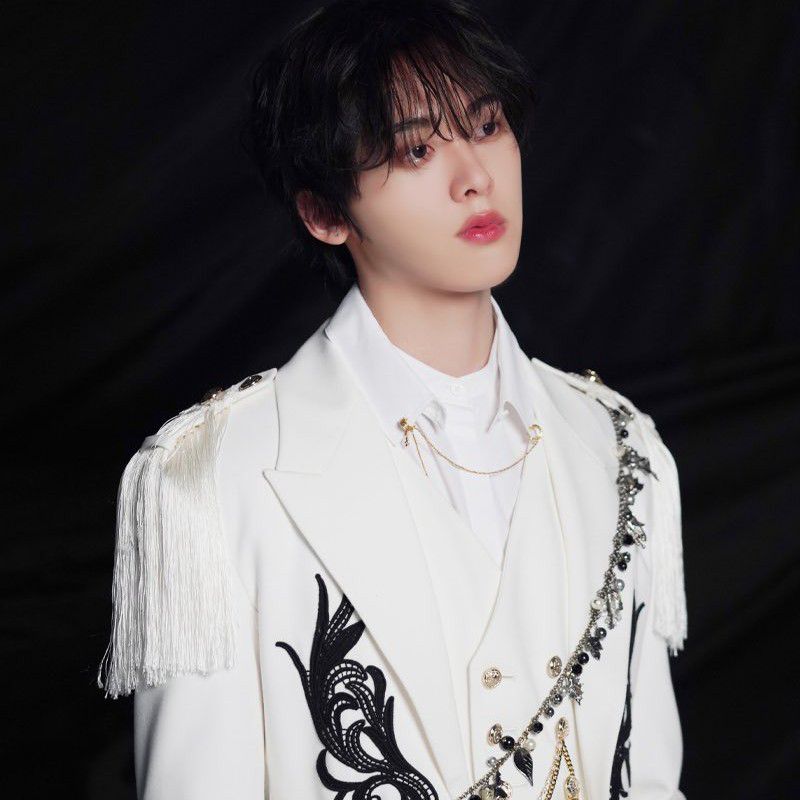 Behind-the-scenes cut of Sanha (ASTRO)