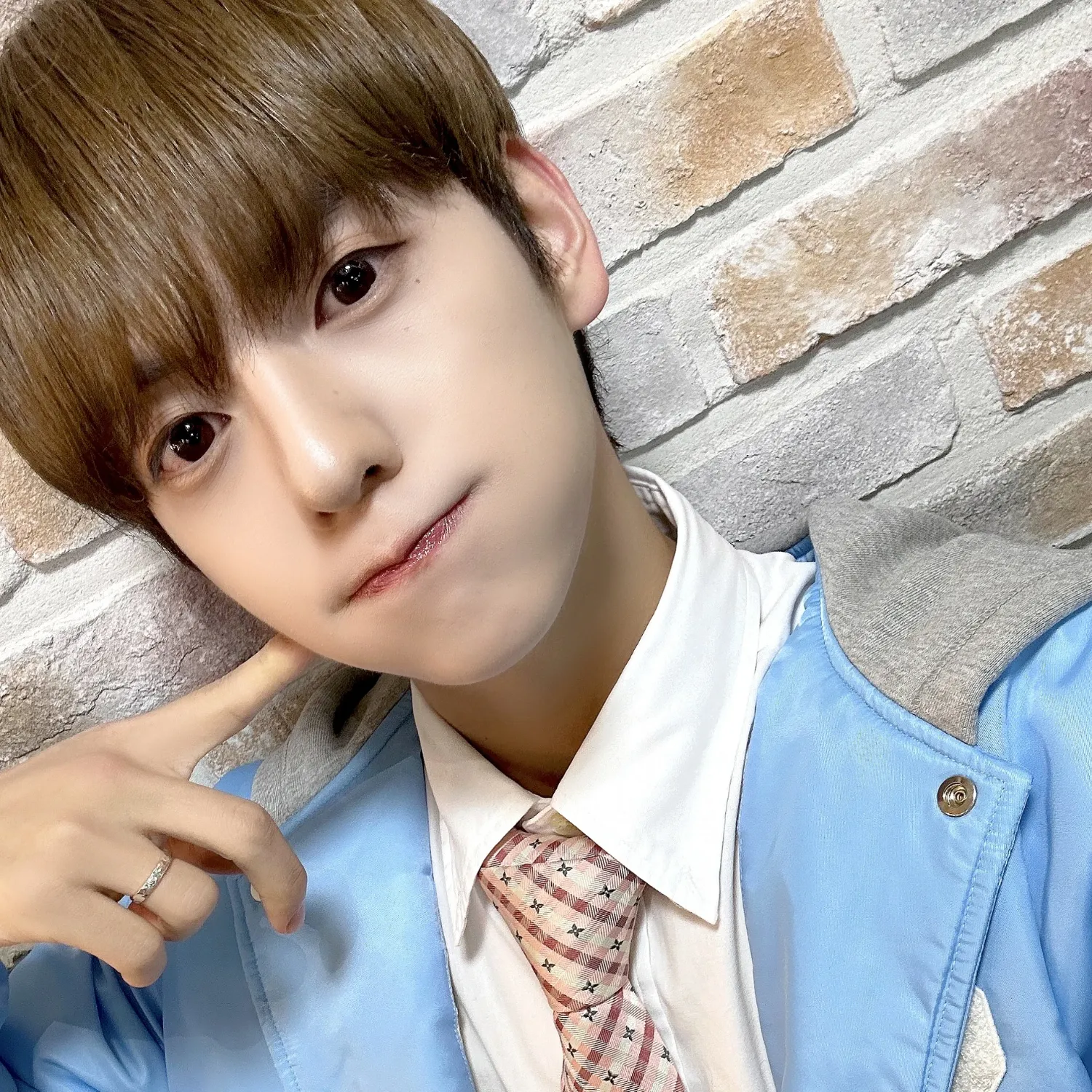 Behind-the-scenes cut of Sungyun (n.SSign)