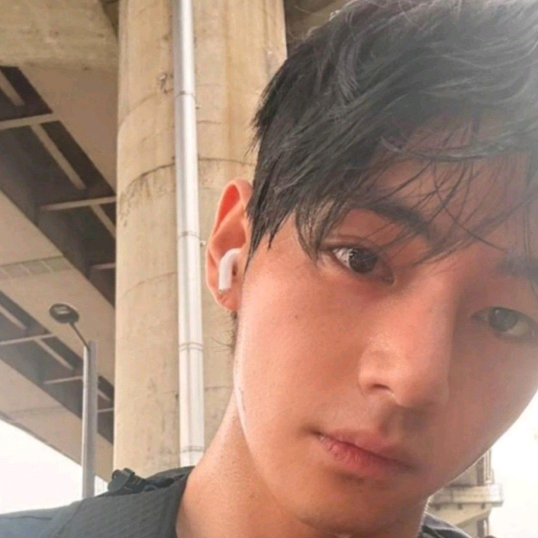 V (防弹少年团)粉丝拍下的瞬间