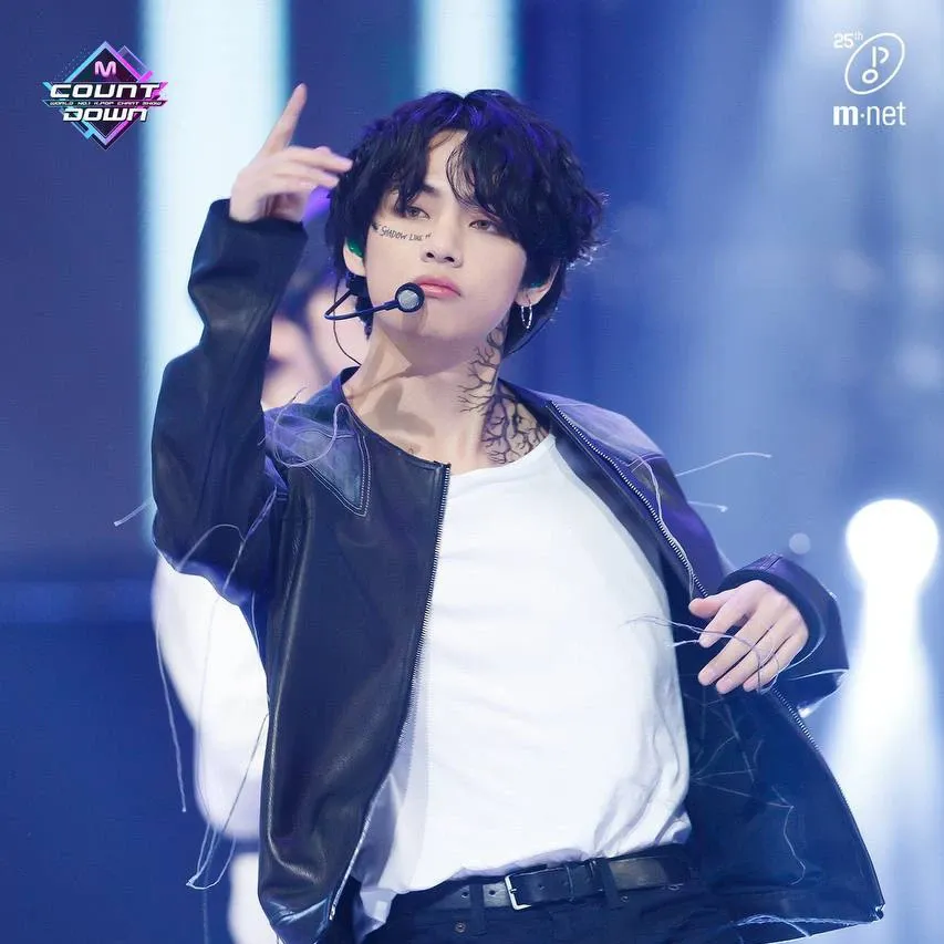 뷔 (방탄소년단)의 비하인드 컷