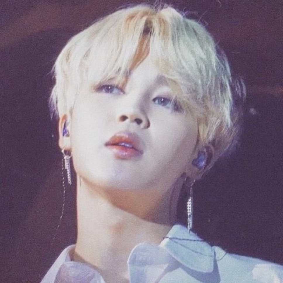 Momen yang diabadikan oleh penggemar Jimin (BTS)