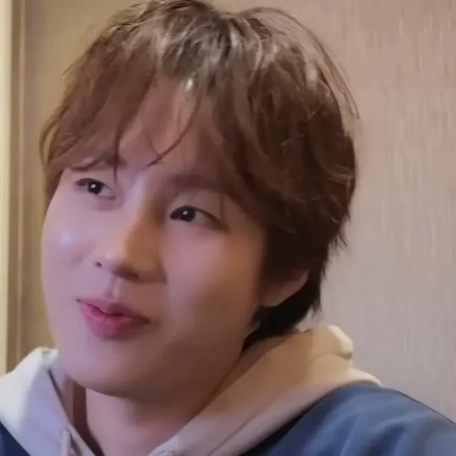 Recent activity shot of Ha Sungwoon