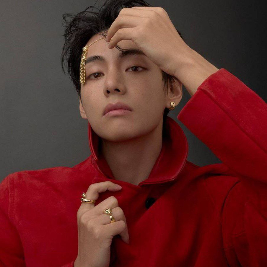 Latest photo of V (BTS)