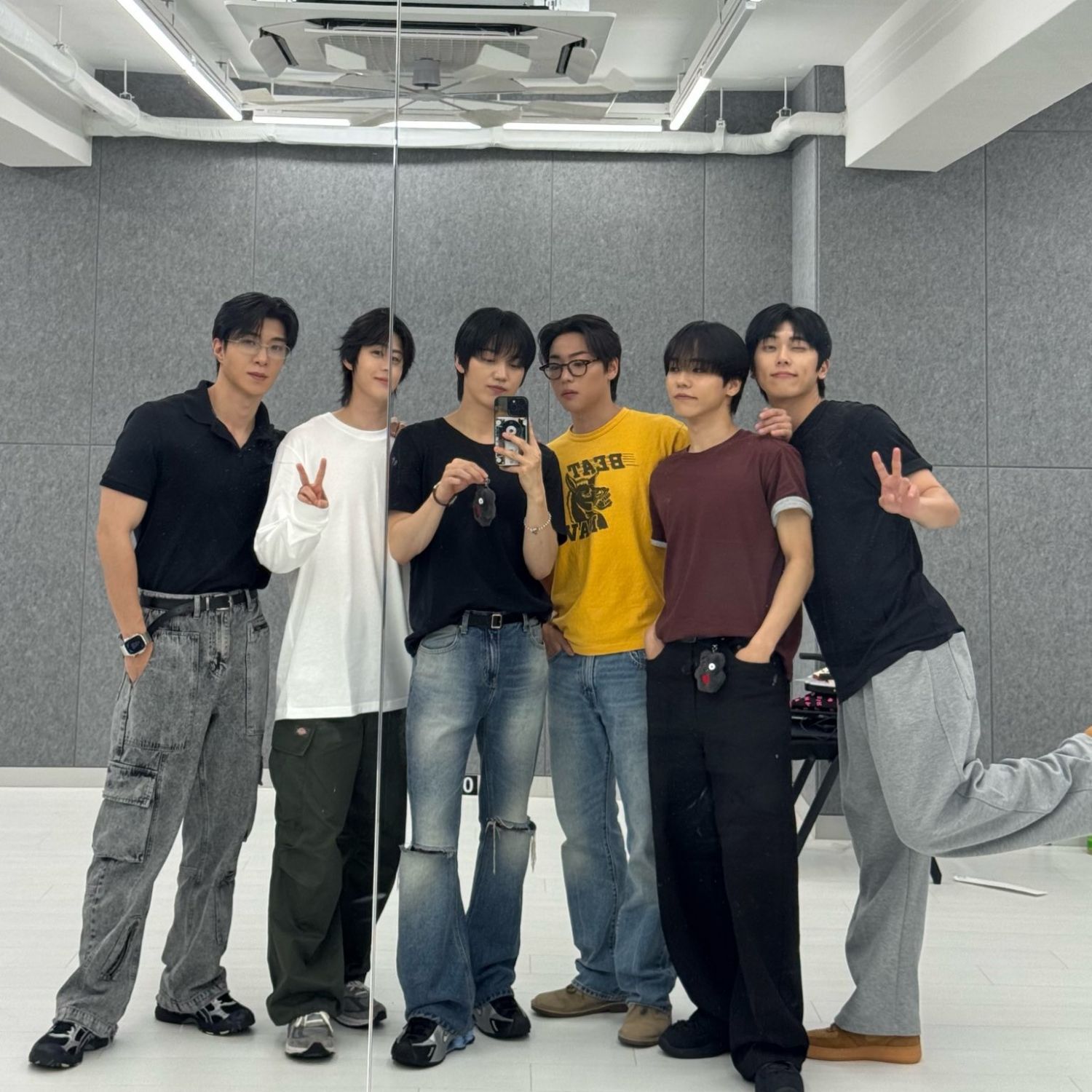 Behind-the-scenes cut of ONF