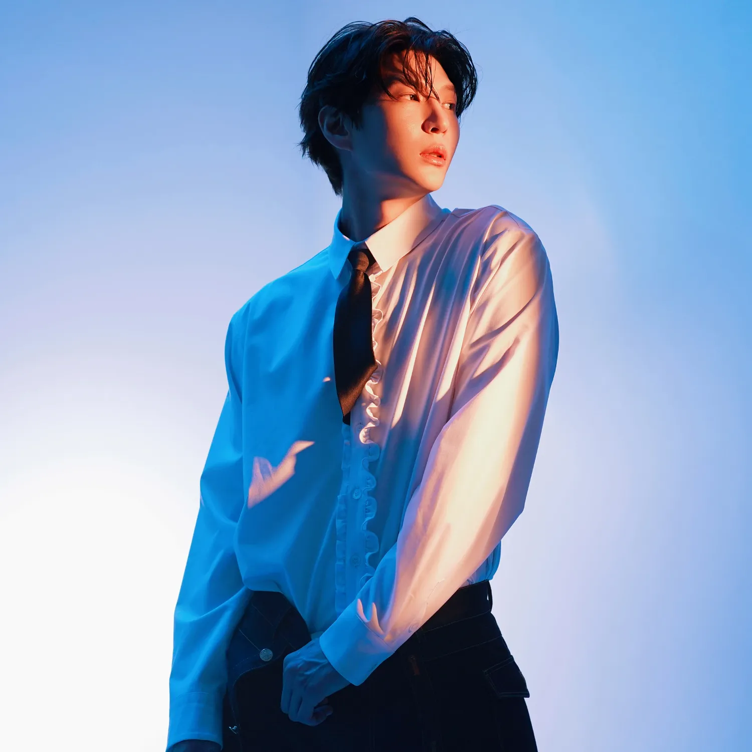 Recent activity shot of LEO (VIXX)