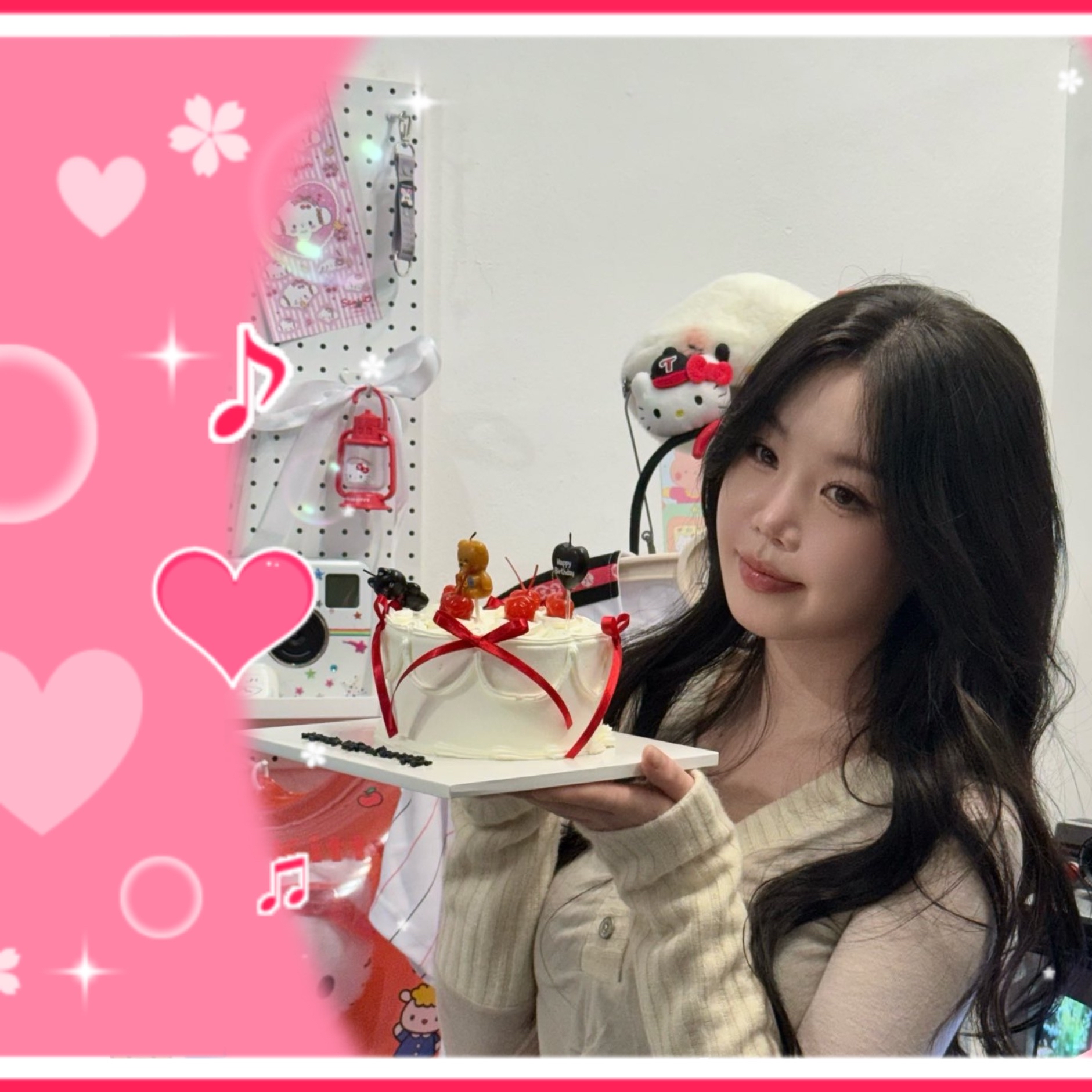 Behind-the-scenes cut of Soojin