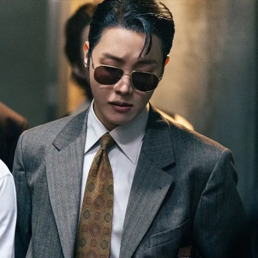 Foto aktivitas terbaru j-hope (BTS)