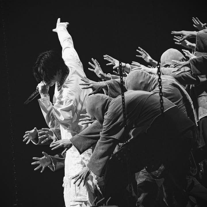 Latest photo of SUGA (BTS)