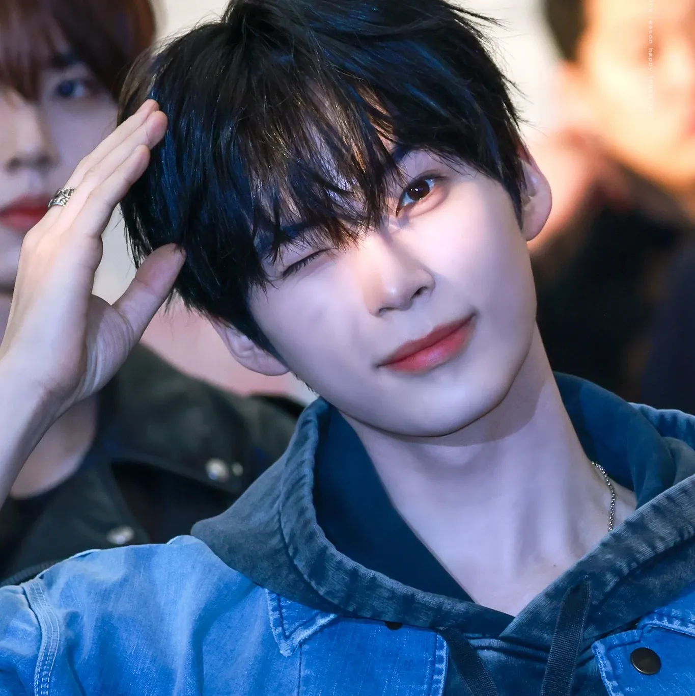 成韩彬 (ZEROBASEONE)的最新照片