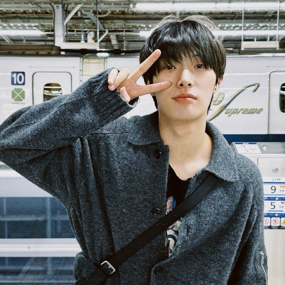 Behind-the-scenes cut of Mingi (ATEEZ)